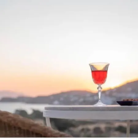 Vakantiehuis Seascape House-private Cycladic Retreat With Sea Views In